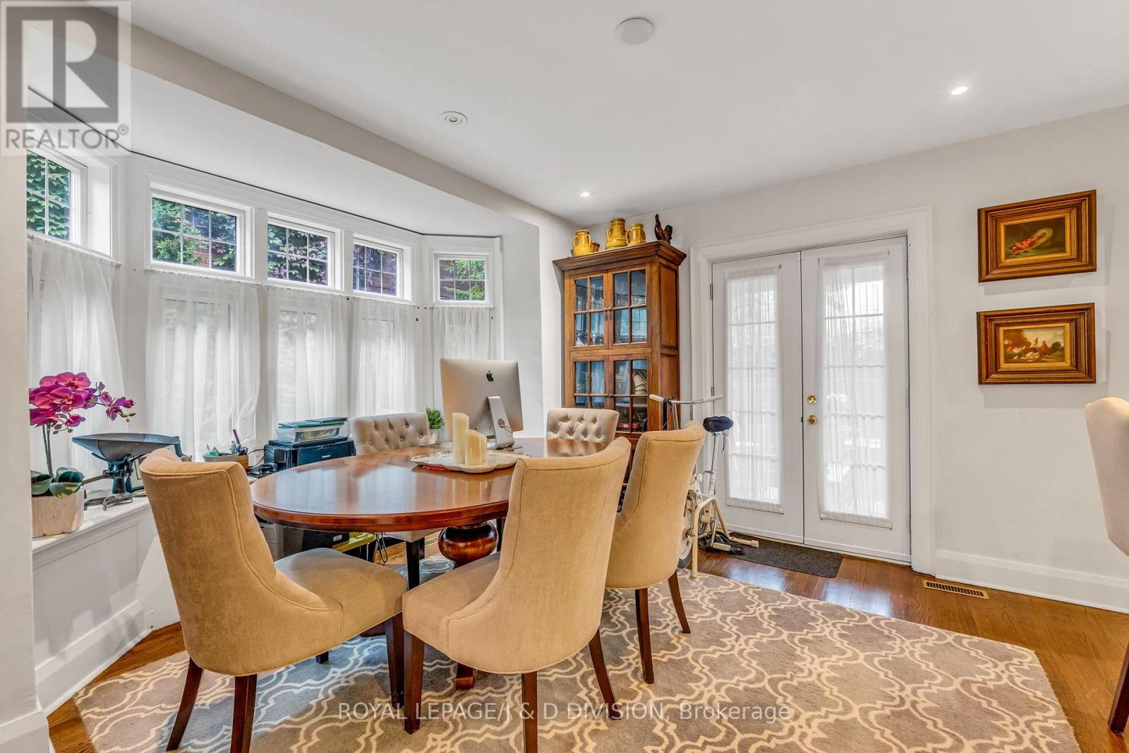 137 HIGHBOURNE ROAD - 42