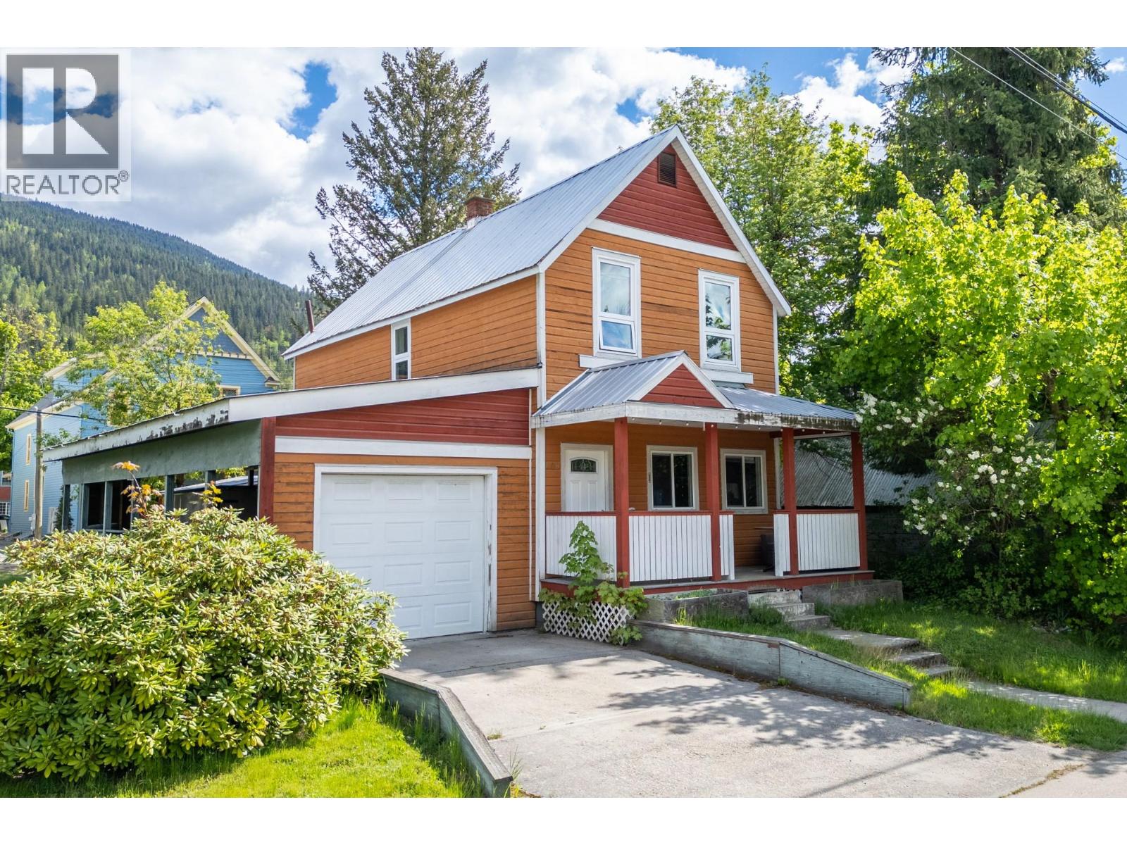 408 Third Street W - 1
