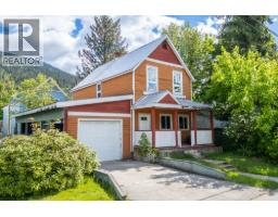 408 Third Street W, Revelstoke, BC V0E2S0 Photo 10