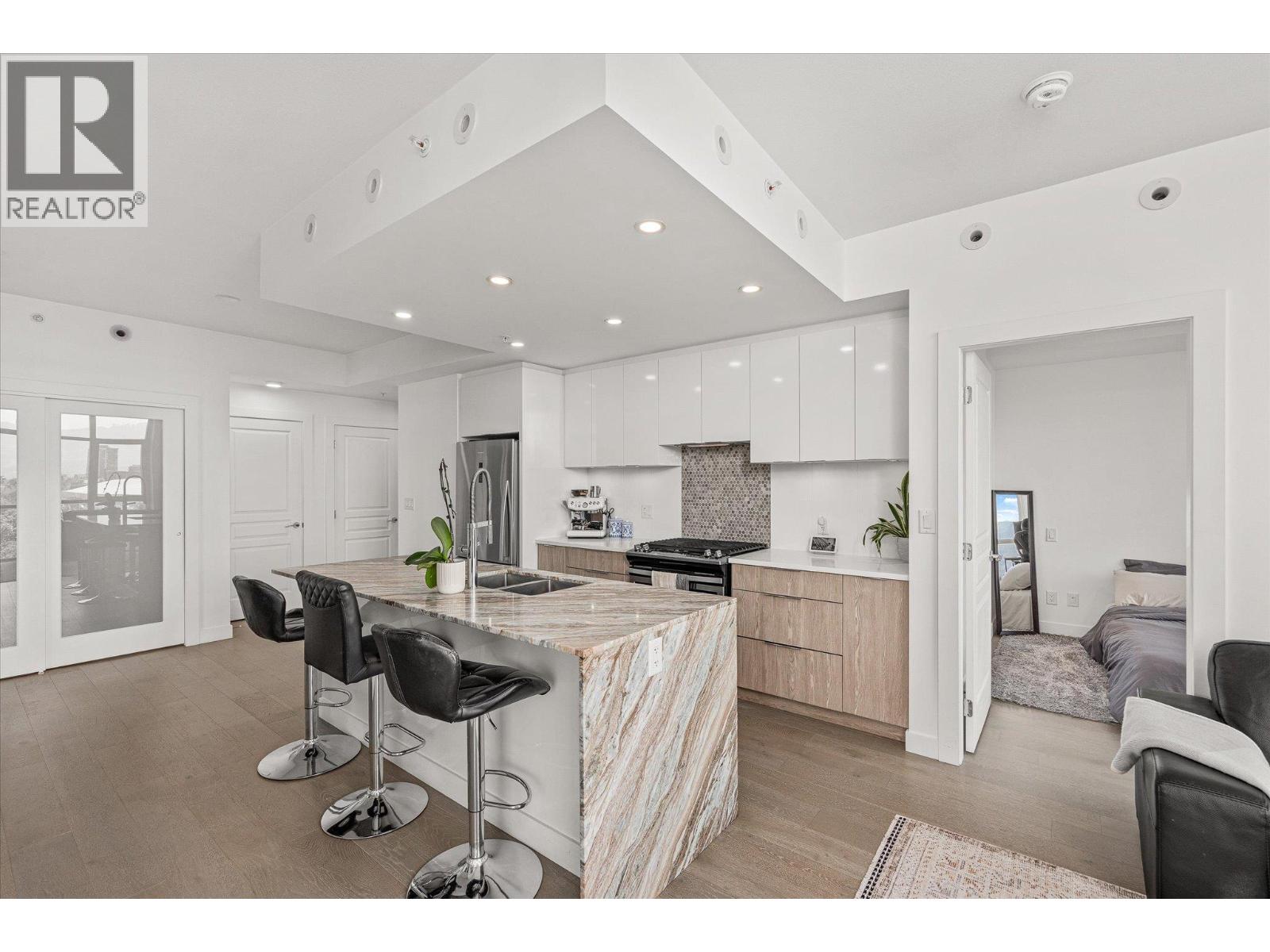 601 1151 Sunset Drive, Kelowna