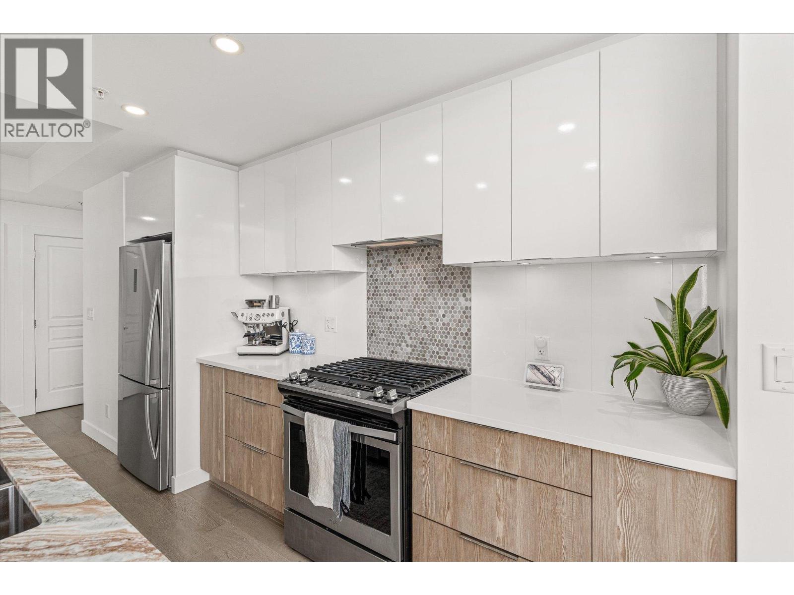601 1151 Sunset Drive, Kelowna