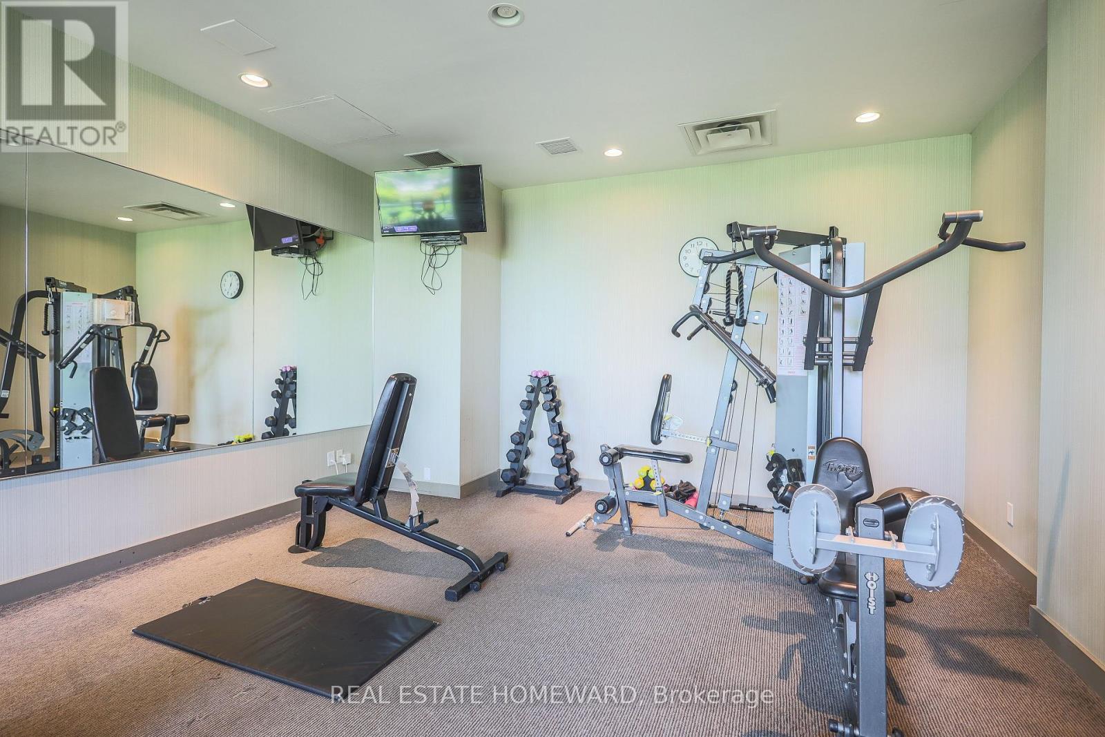 #805 88 GRANGEWAY AVENUE - 23