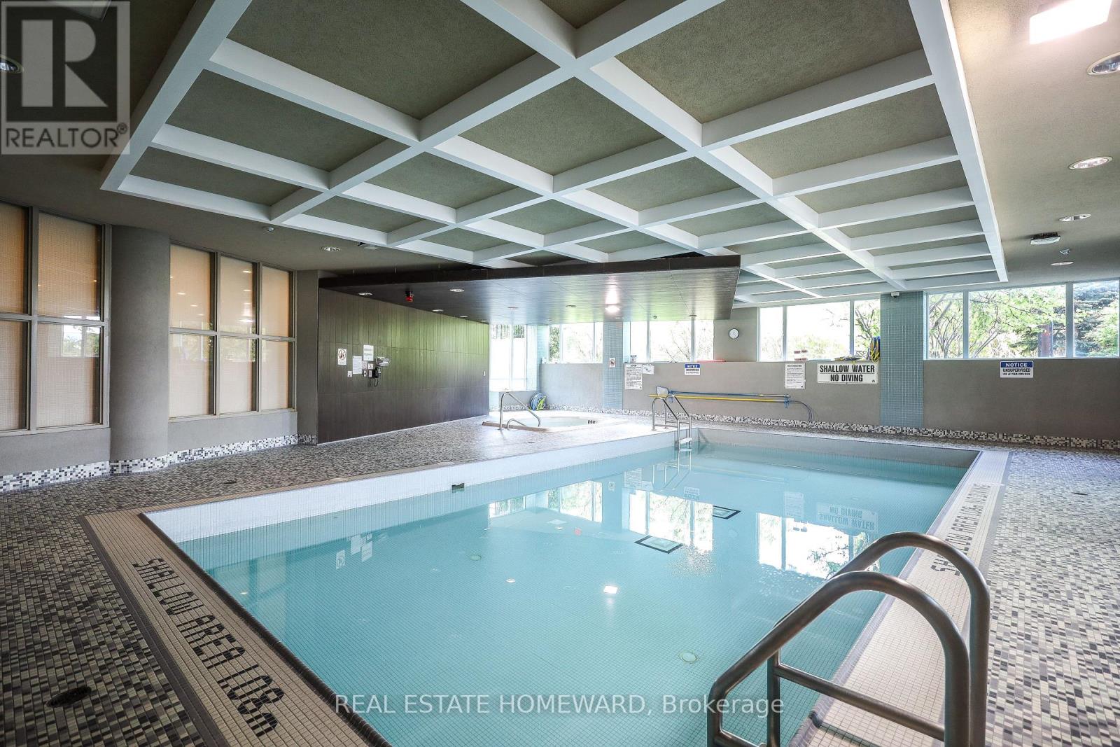 #805 88 GRANGEWAY AVENUE - 25