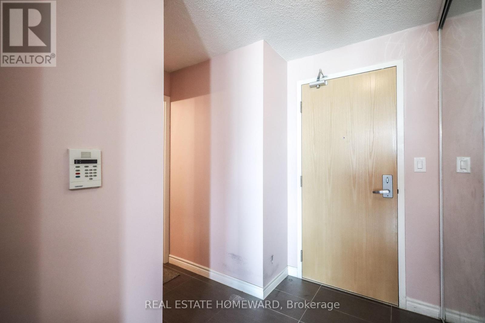 #805 88 GRANGEWAY AVENUE - 4