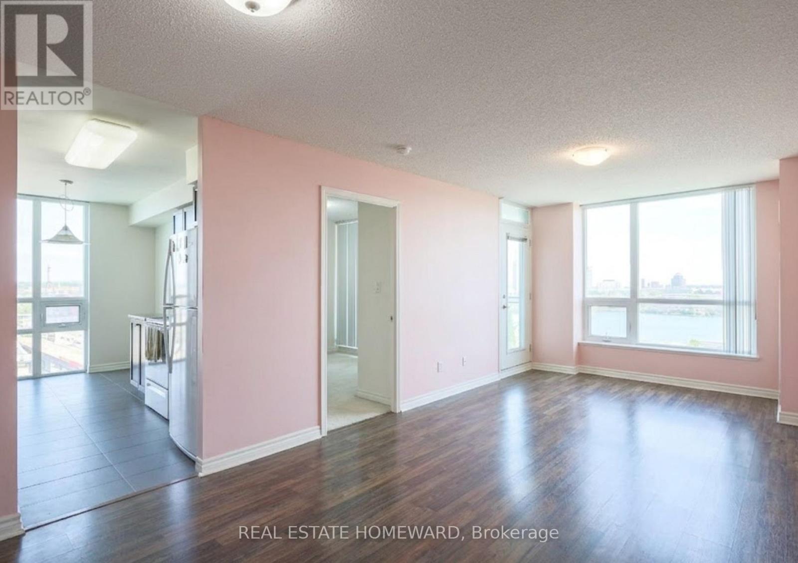 #805 88 GRANGEWAY AVENUE - 6
