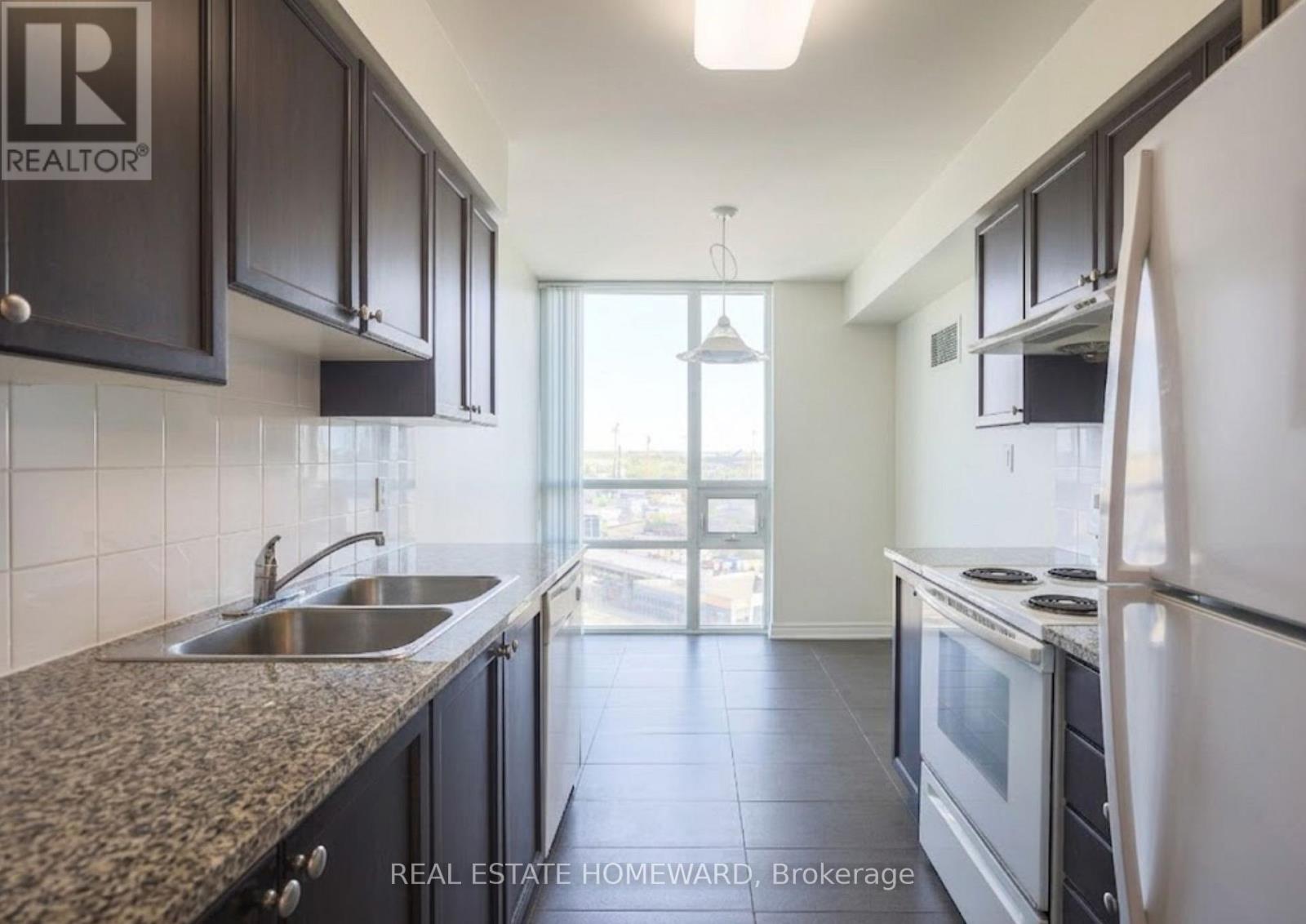 #805 88 GRANGEWAY AVENUE - 8