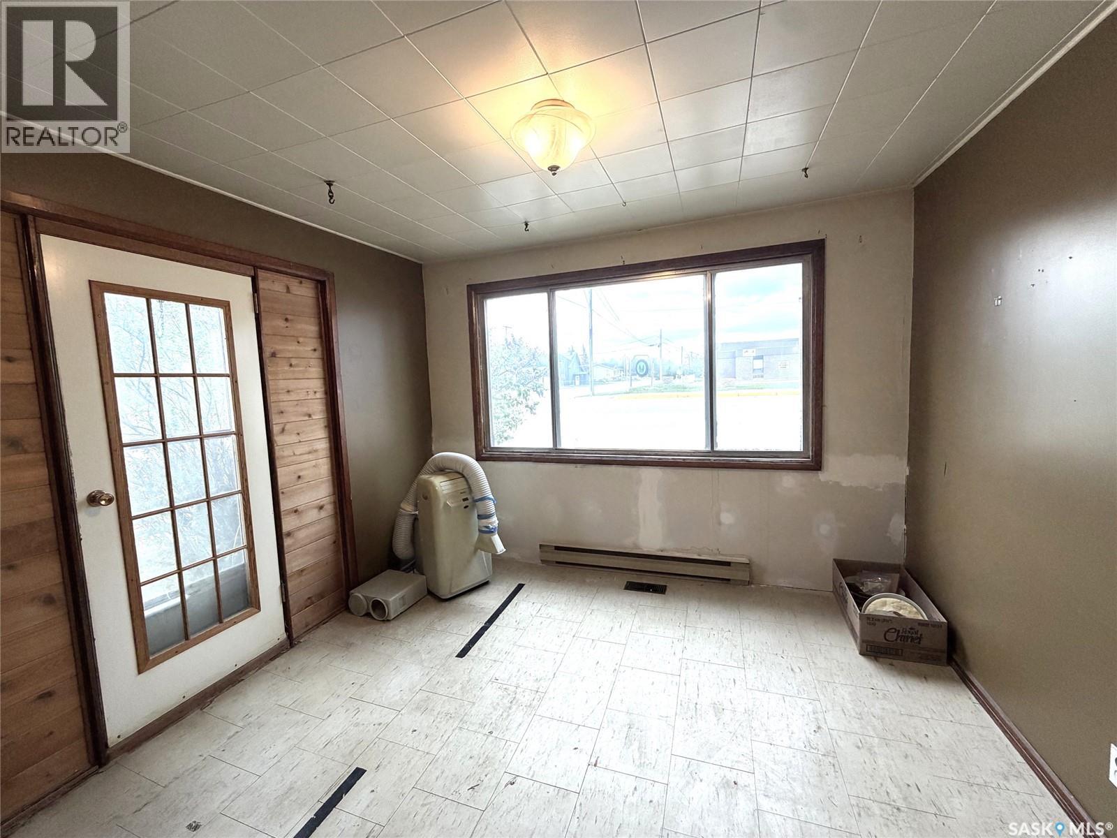 501 Churchill STREET - 6