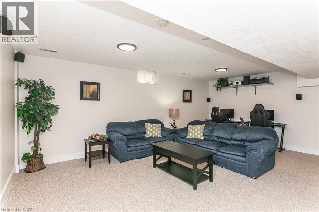 529 CHESAPEAKE Crescent - 30
