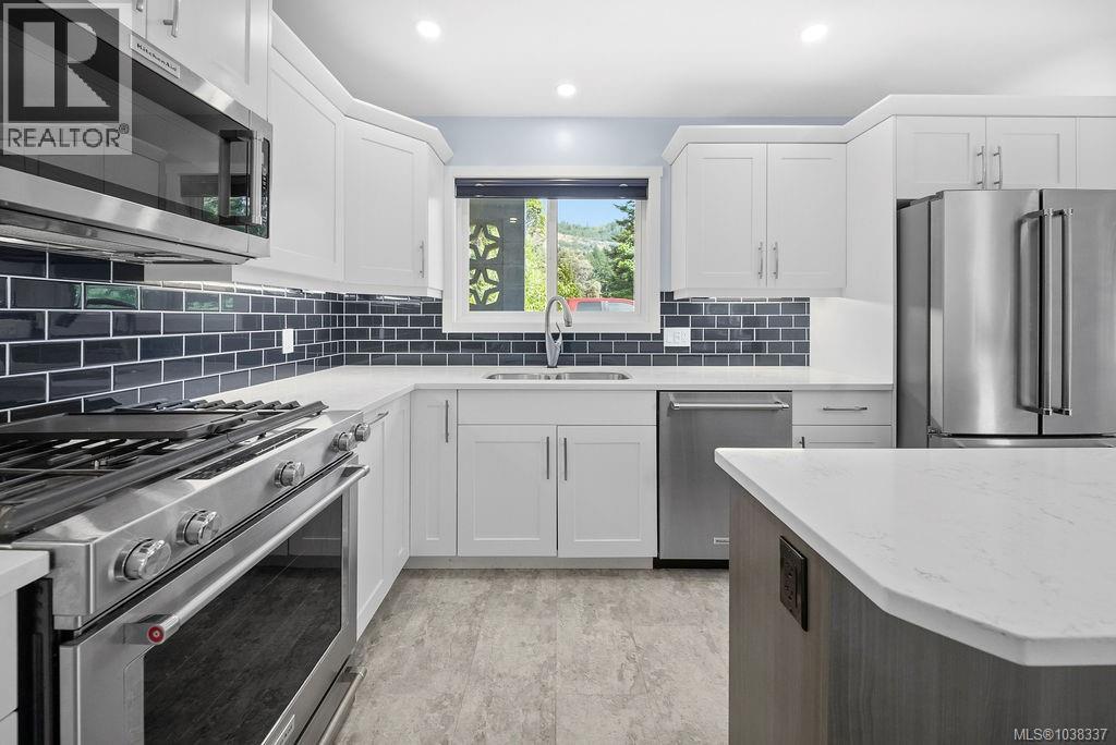 1068 Manley St, Duncan