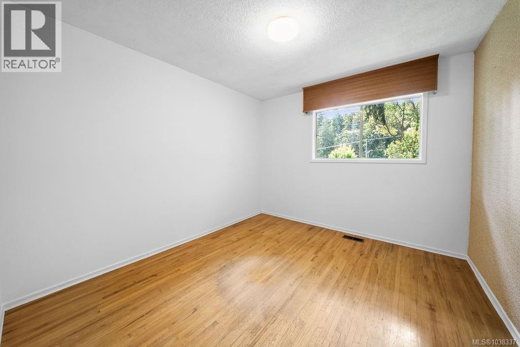 1068 Manley St - 32