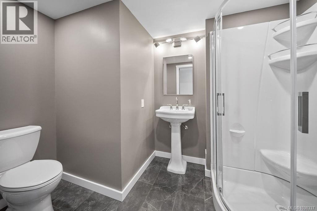 1068 Manley St - 56