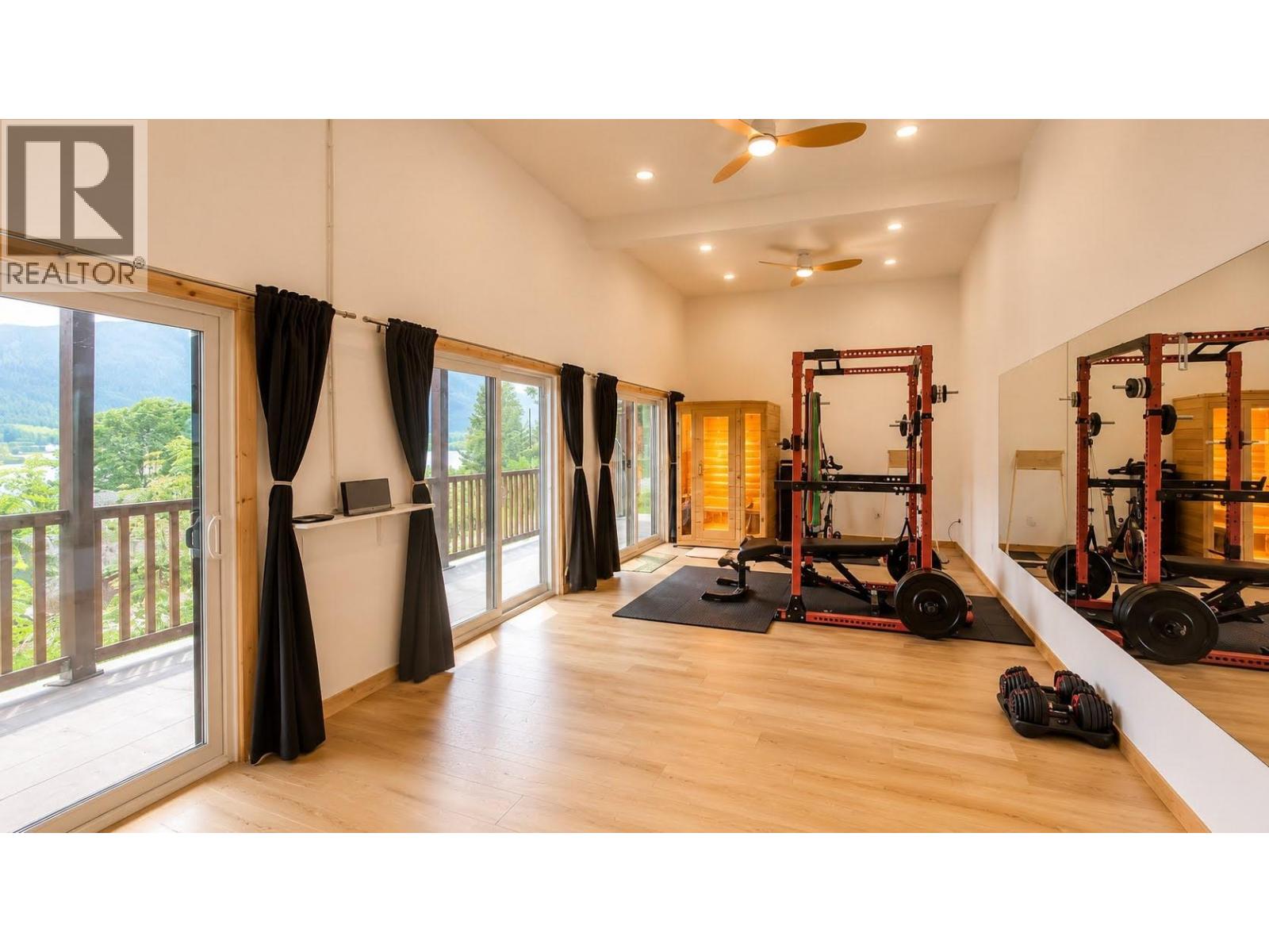 6421 Sunshine Drive - 8