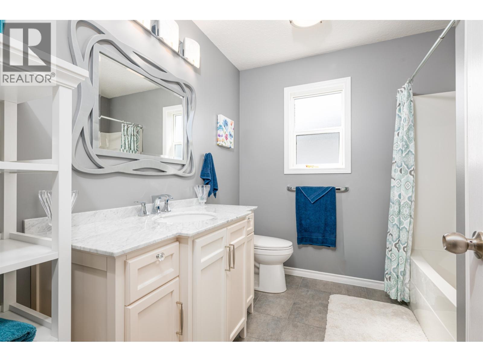 6879 WESTMOUNT DRIVE - 17