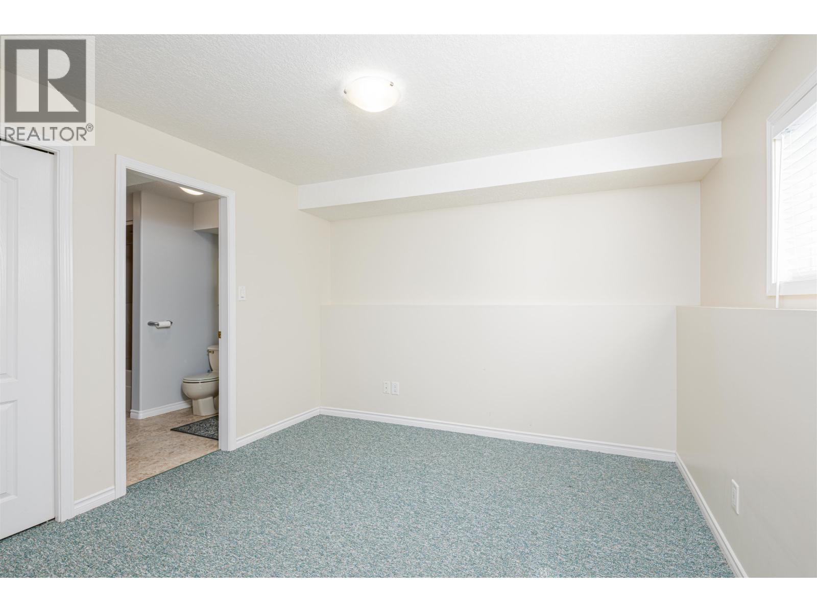 6879 WESTMOUNT DRIVE - 31