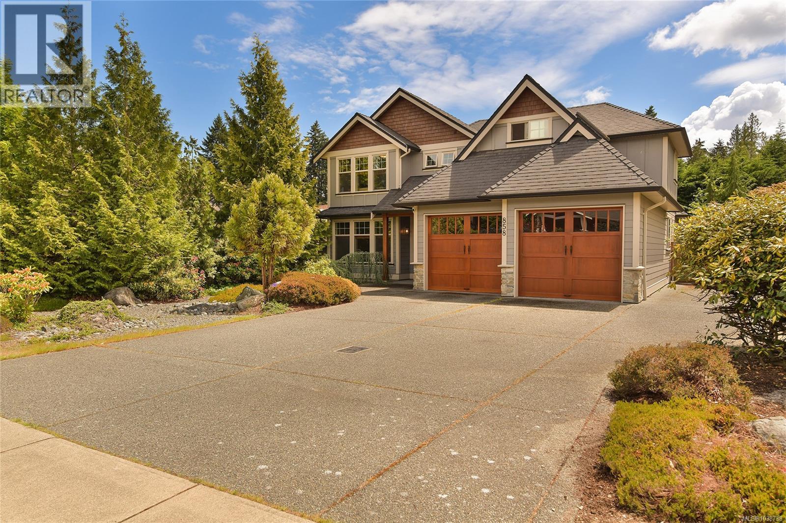858 Bucktail Rd - Image 2