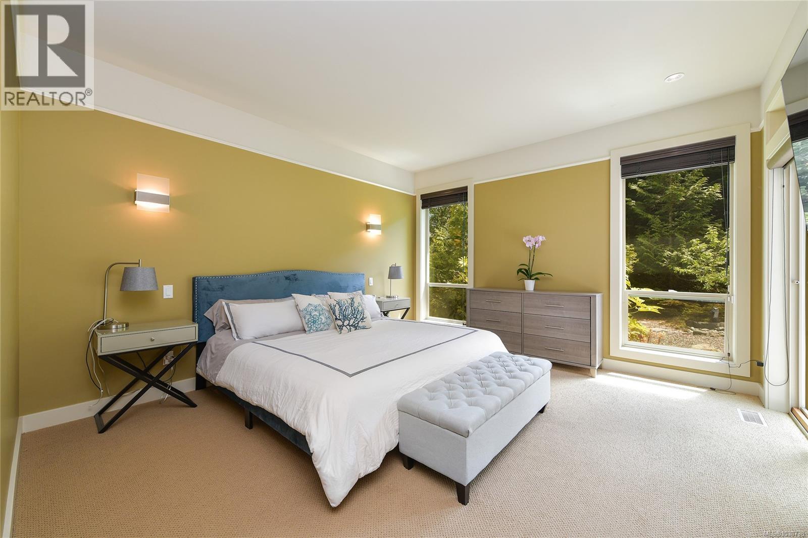 858 Bucktail Rd - 32
