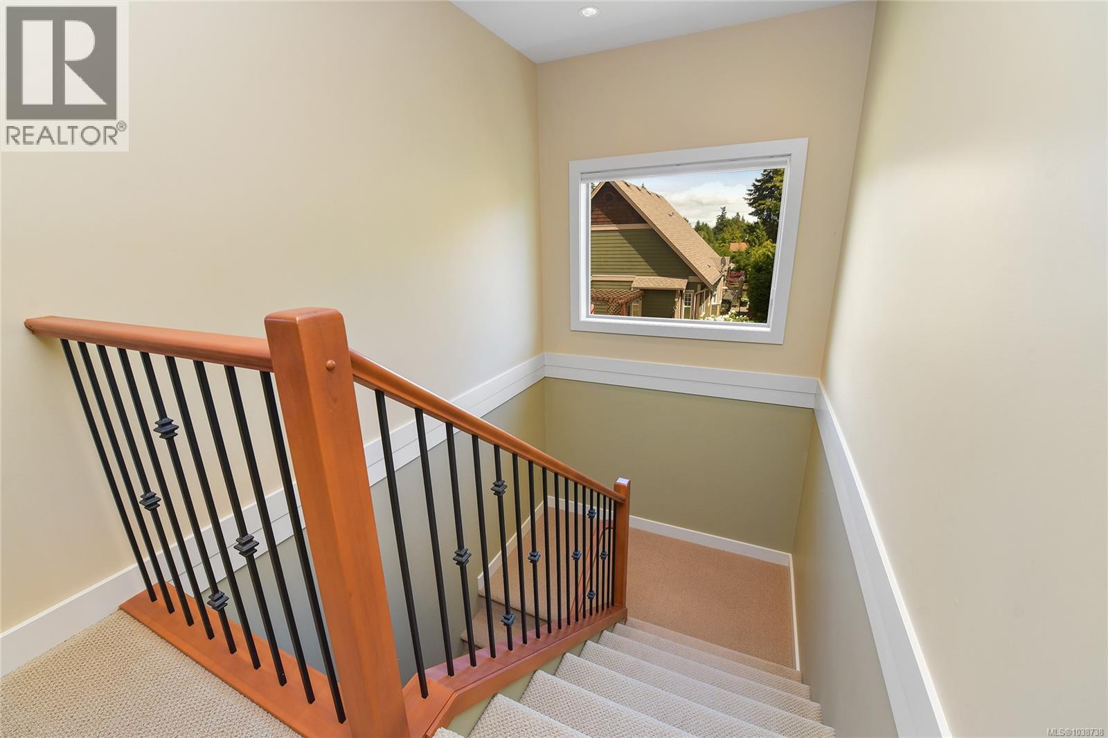 858 Bucktail Rd - 40
