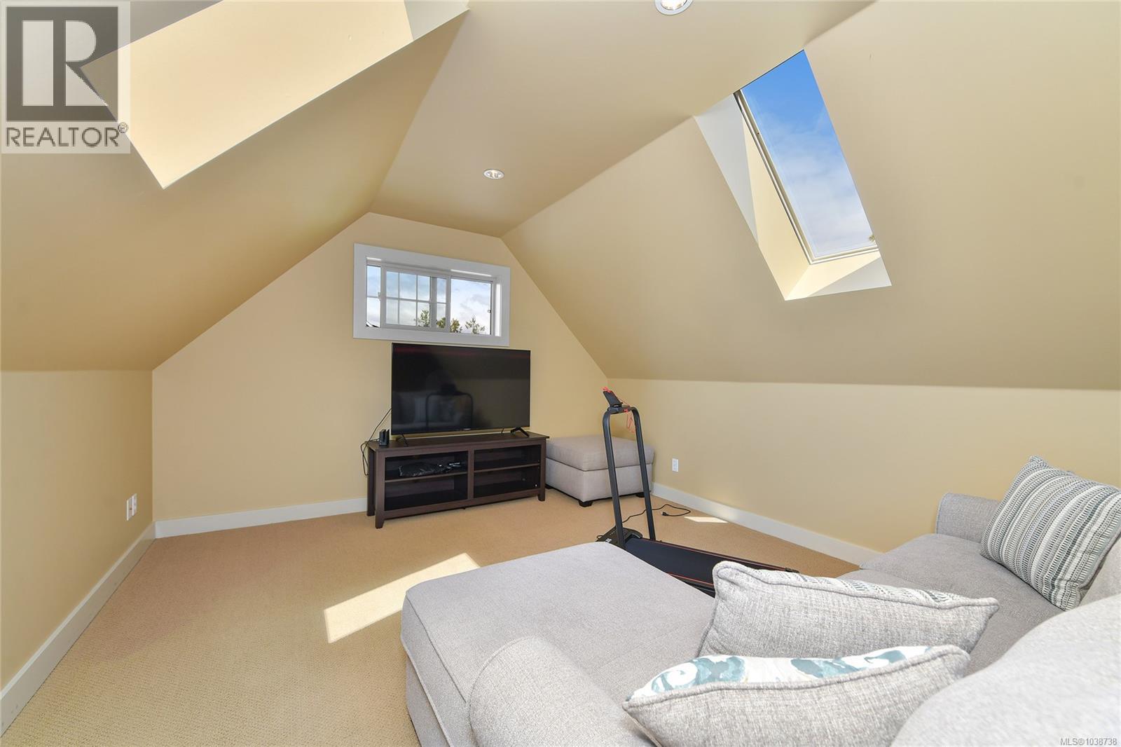 858 Bucktail Rd - 46