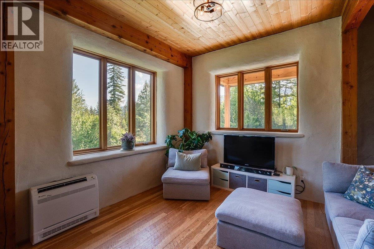 150 Suncrest Road - 14