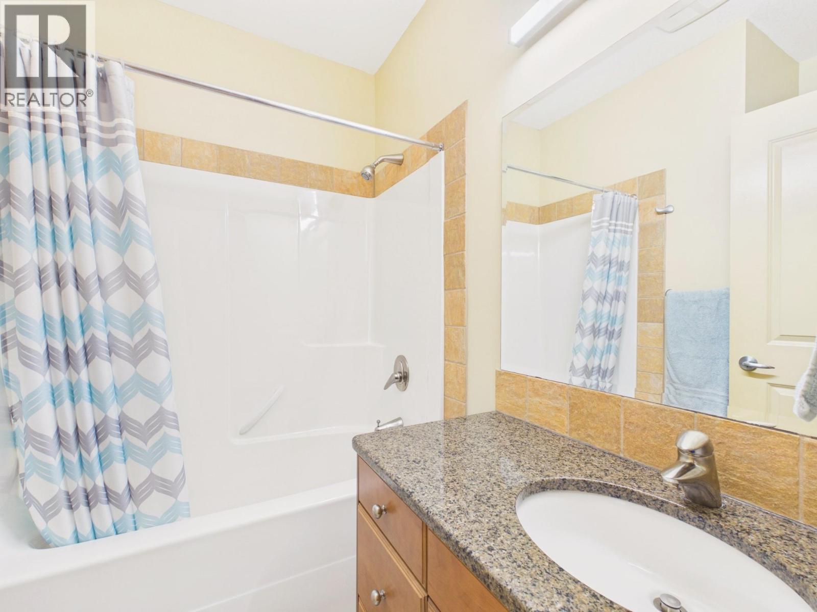 7200 COTTONWOOD Drive Unit# 75, Osoyoos