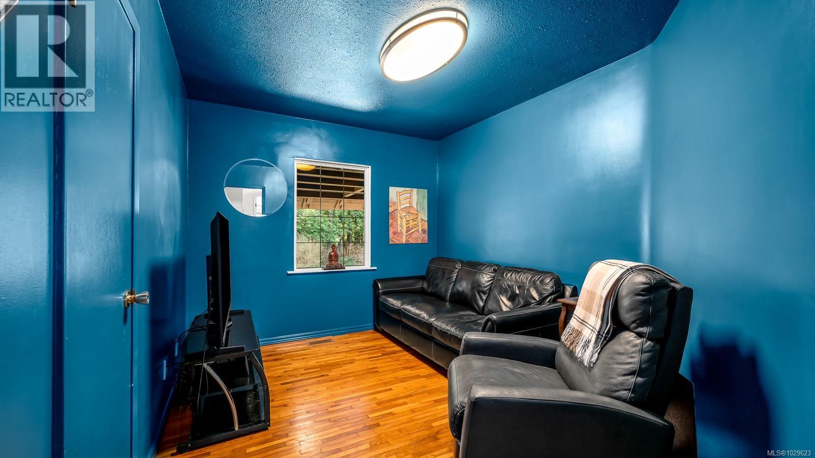 8131 Macartney Dr - 35
