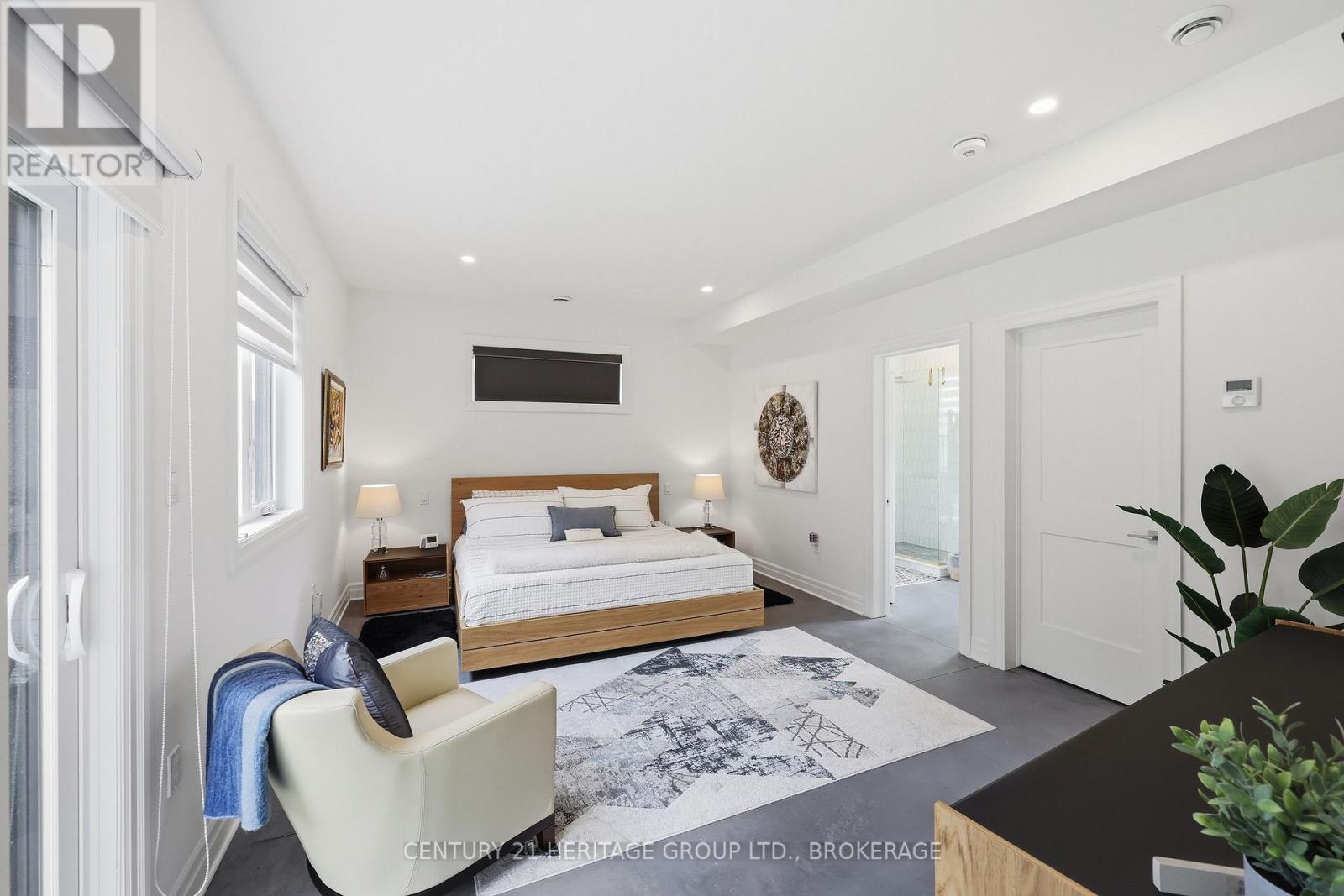 1033 KONA CRESCENT - 25