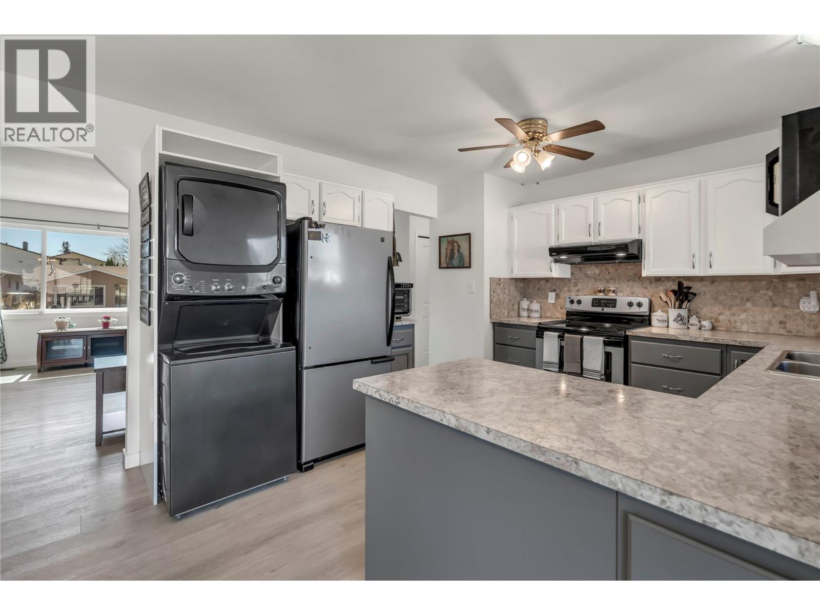 239 Roy Avenue - 27