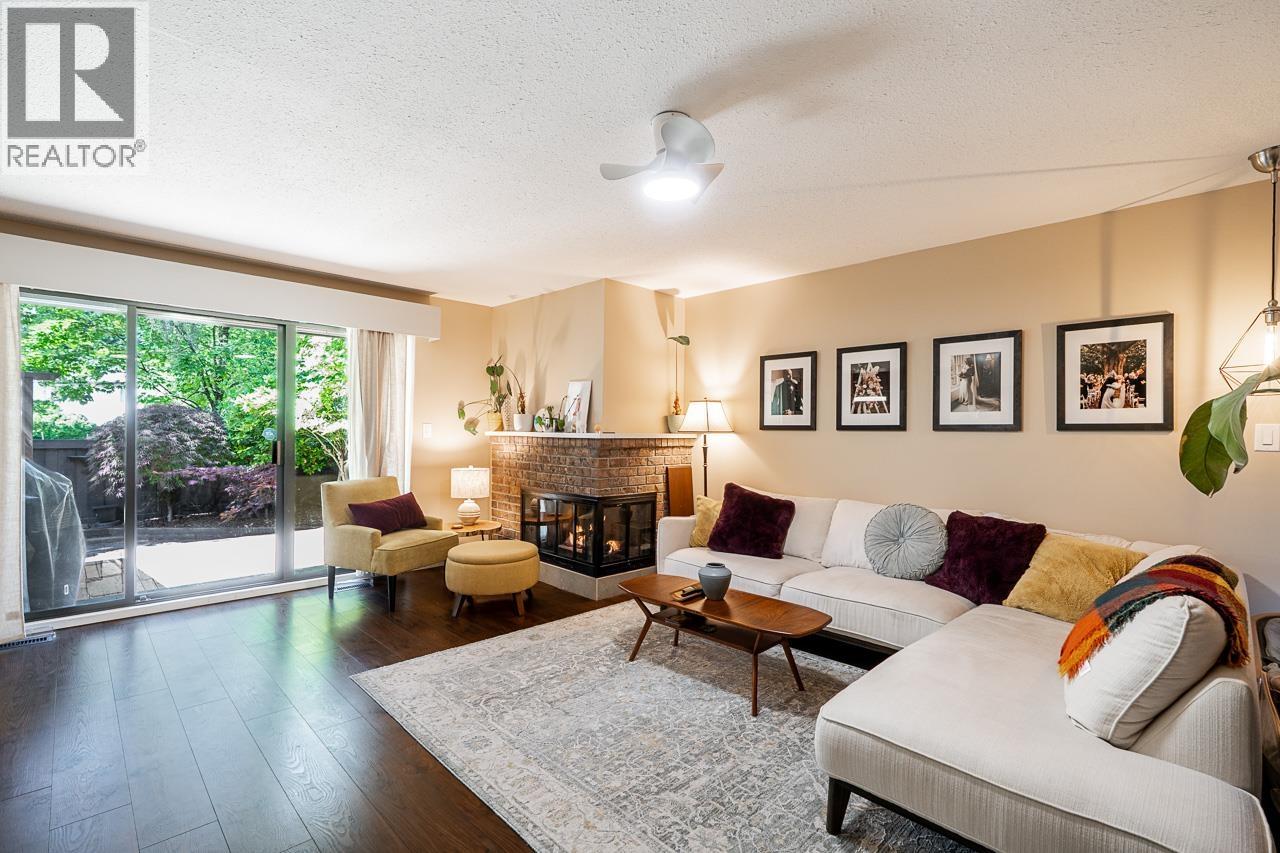 11 3350 ROSEMONT DRIVE
