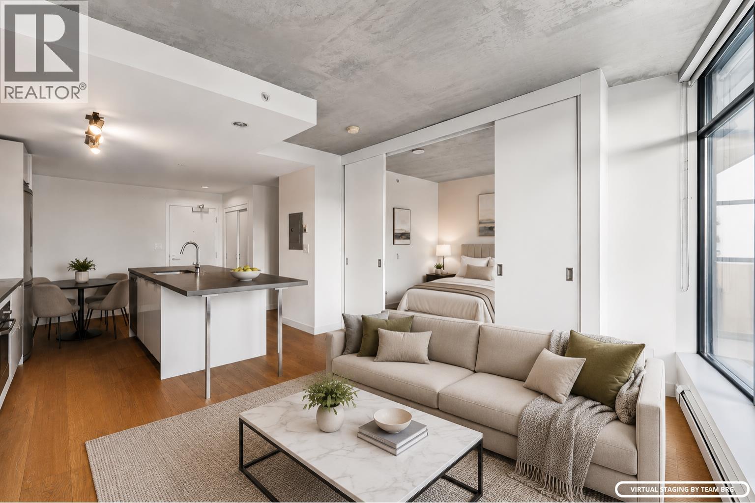 2408 108 W CORDOVA STREET