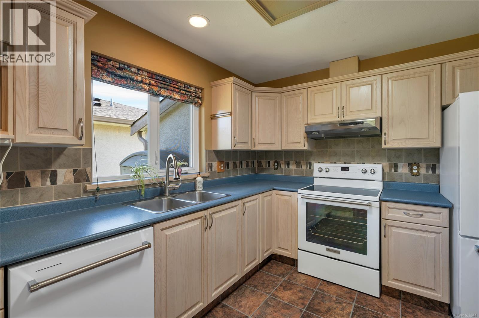 #35 2055 Galerno Rd - 15