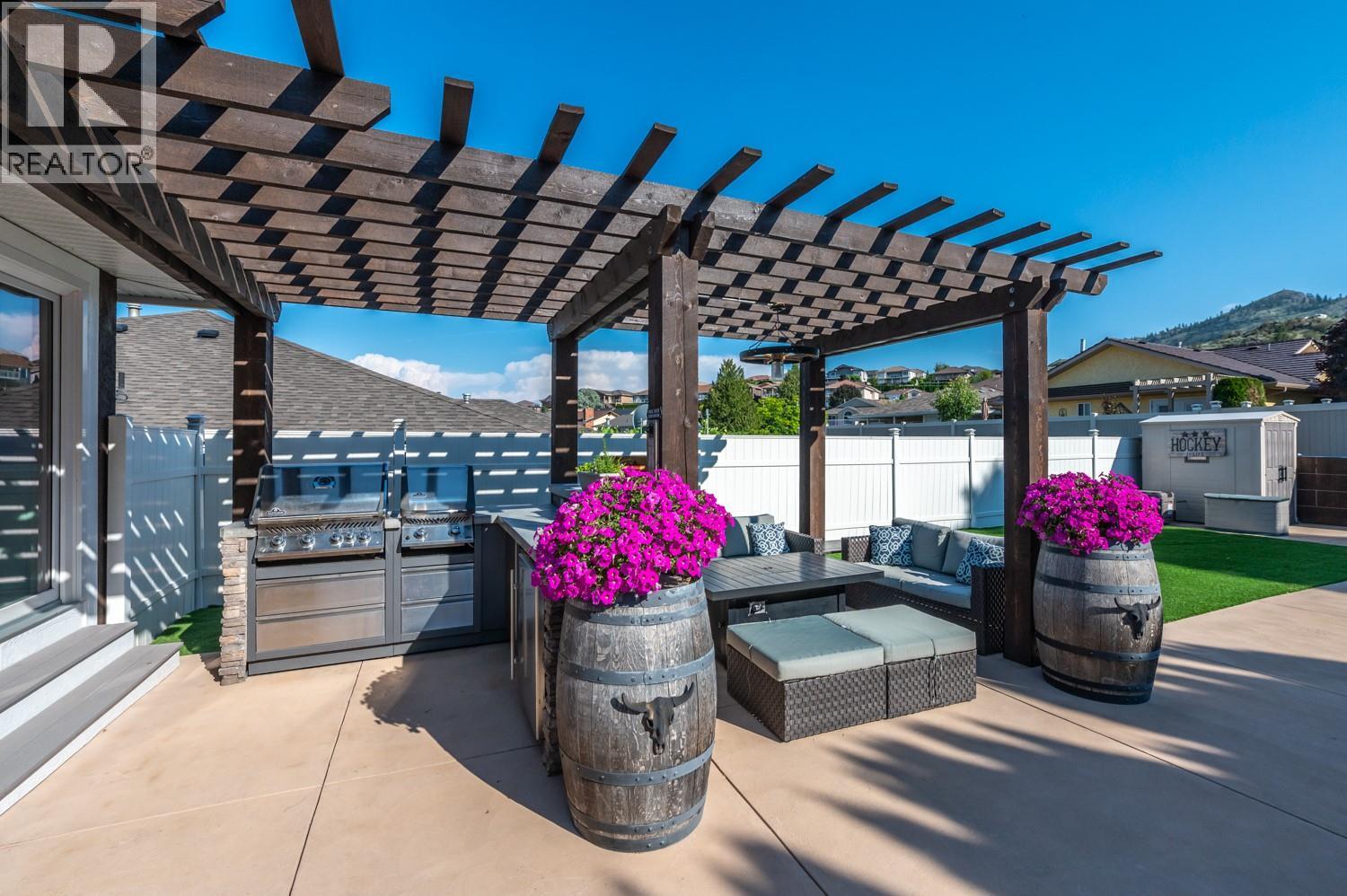 12104 GOLF COURSE Drive, Osoyoos