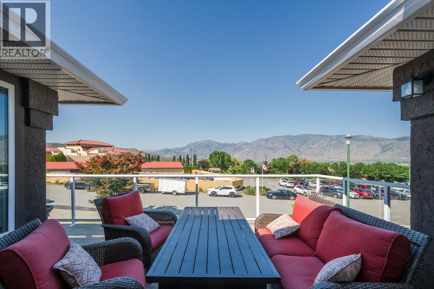 12104 GOLF COURSE Drive, Osoyoos