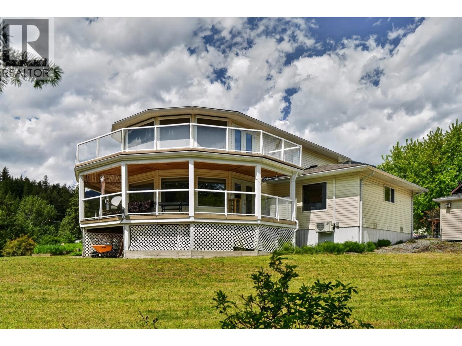 720 2ND Street - 4