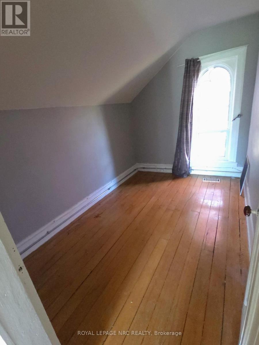 264 RIDGE ROAD N