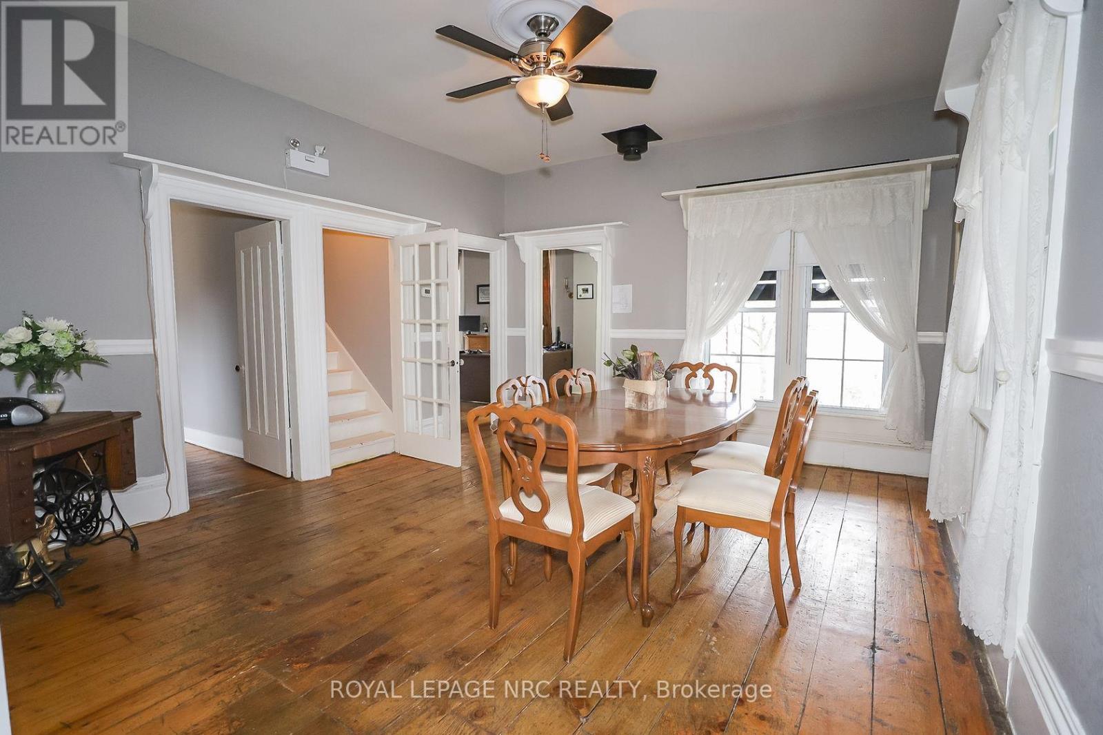 264 RIDGE ROAD N