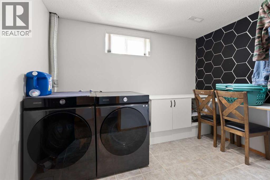453 Stark Way SE - 36