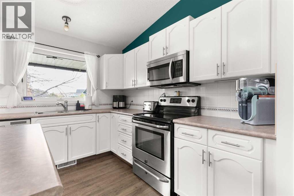 453 Stark Way SE - 16