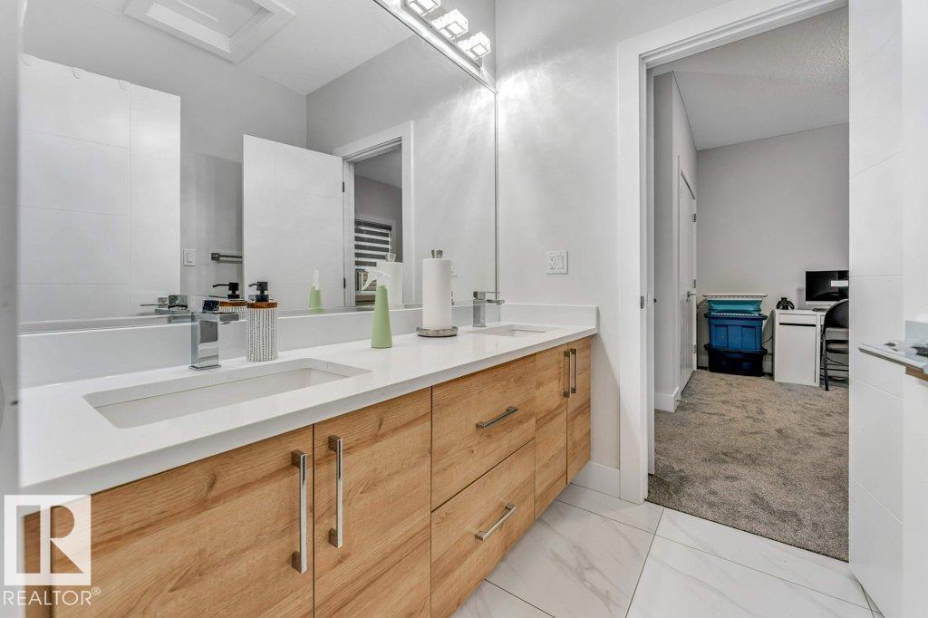 1760 18 ST NW - 42