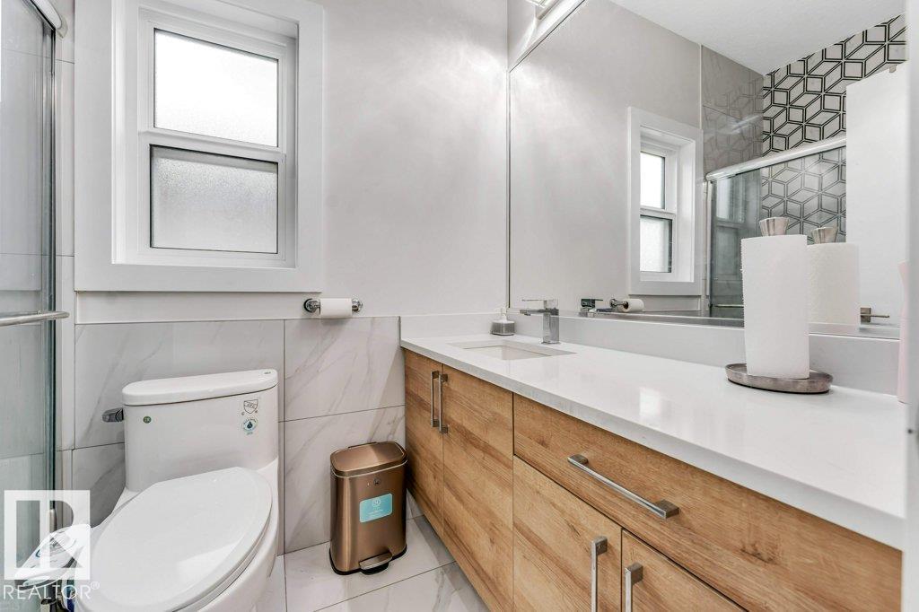1760 18 ST NW - 38
