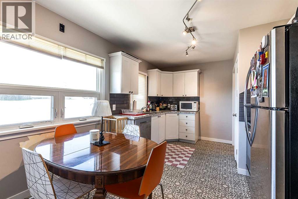 538 6 Street SW - 8