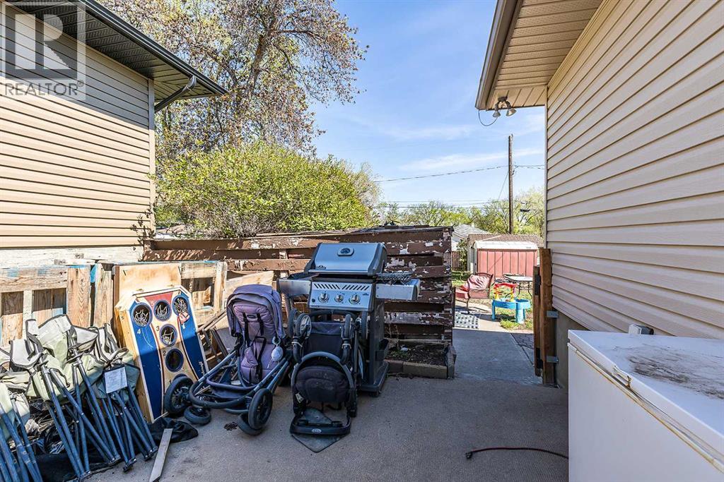 538 6 Street SW - 32