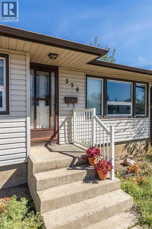 538 6 Street SW - Image 3