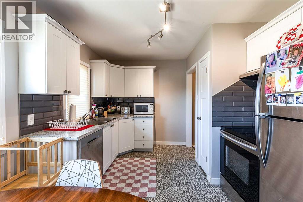 538 6 Street SW - 9