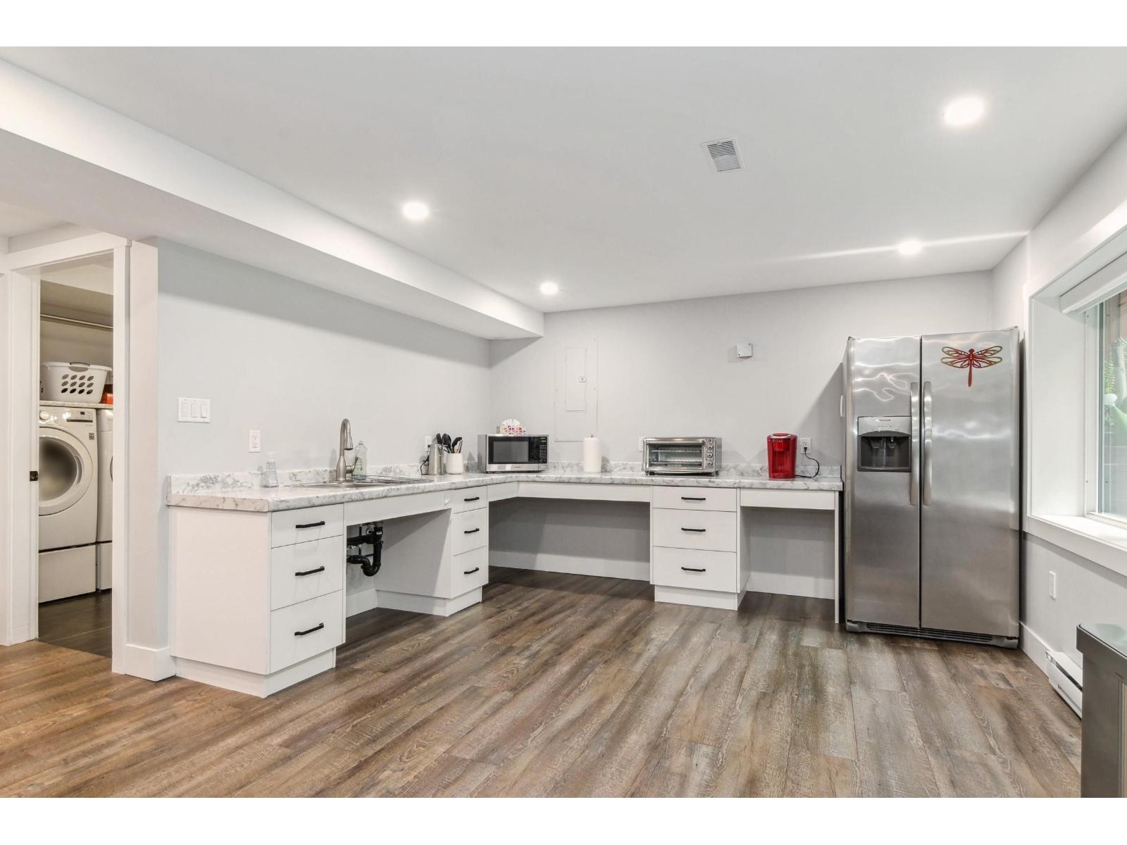 House in Abbotsford - Image 23