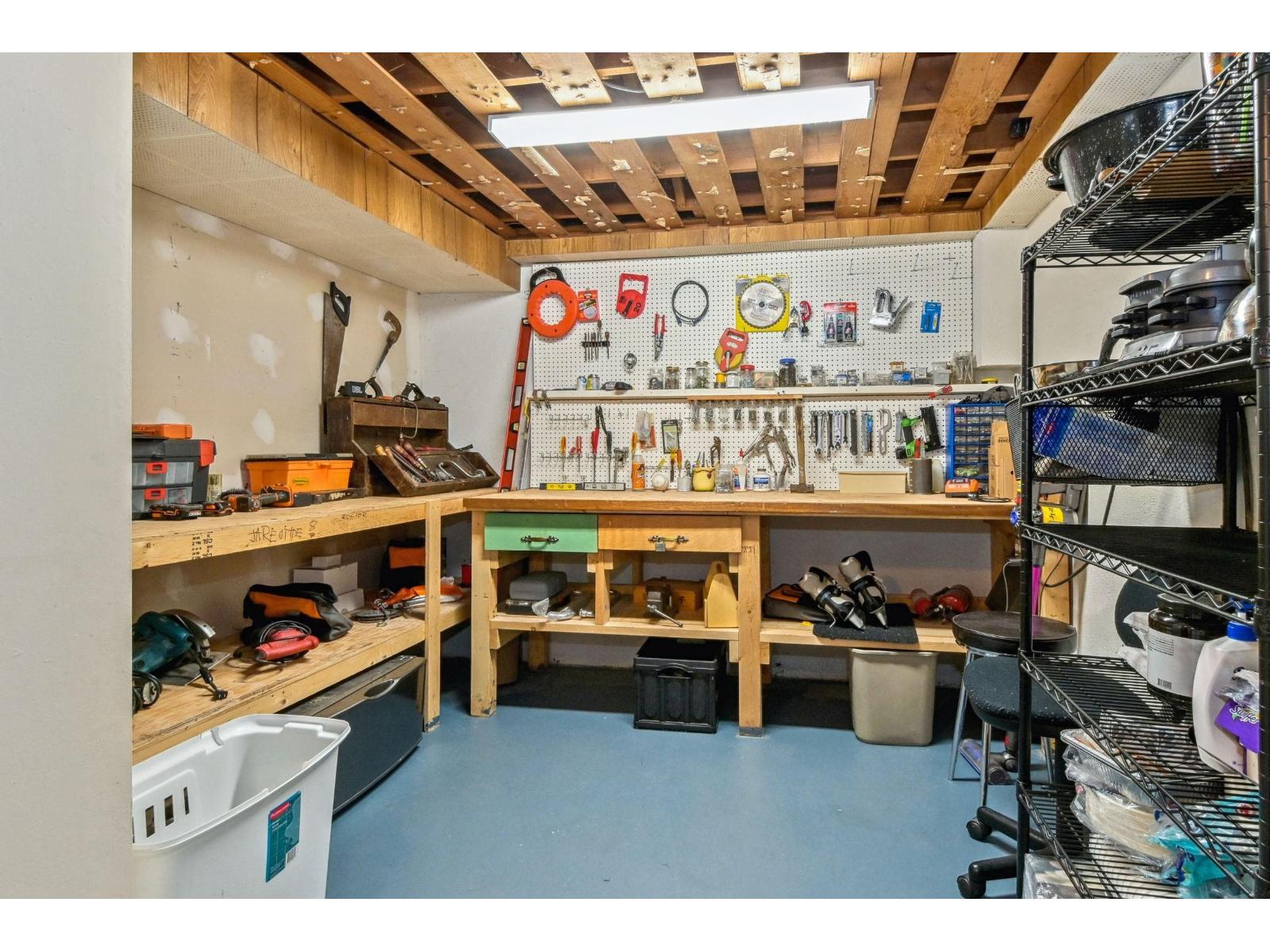 House in Abbotsford - Image 27