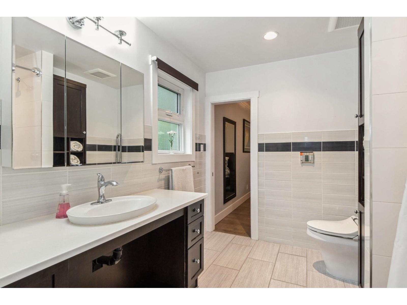 House in Abbotsford - Image 16