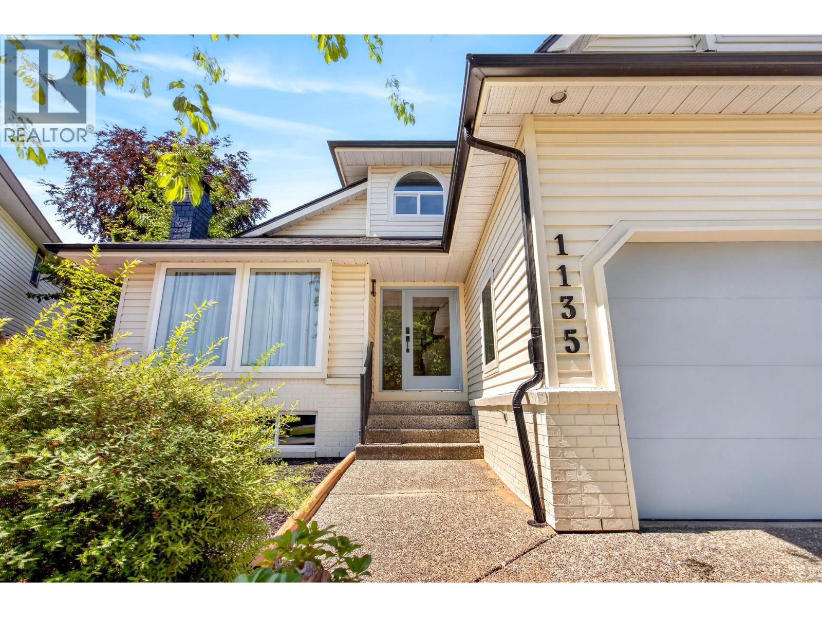1135 SETTLERS COURT — photo 3