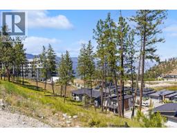 3183 Hilltown Drive, Kelowna, BC V1V2R1 Photo 12