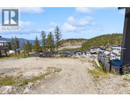3183 Hilltown Drive, Kelowna, BC V1V2R1 Photo 6