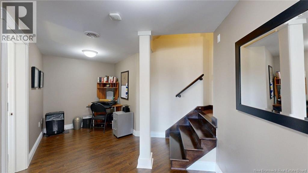 4 Admiralty Drive - Image 31